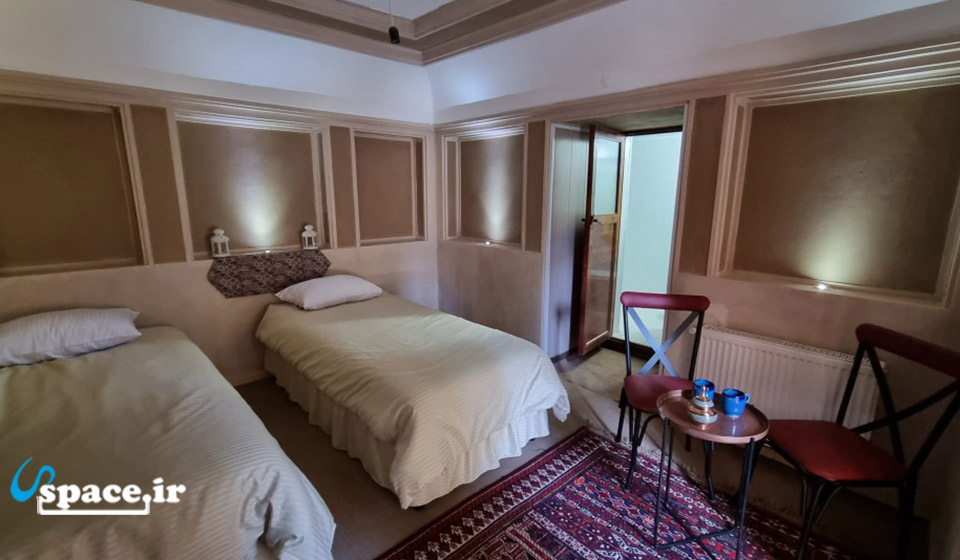 نمای اتاق 2 تخته توئین هتل سنتی شاه ولی - ماهان